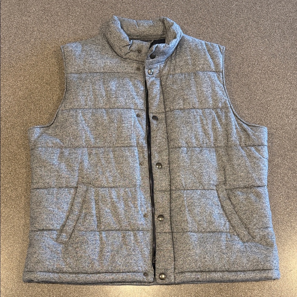 Banana Republic Men's Light Gray Quilted Vest